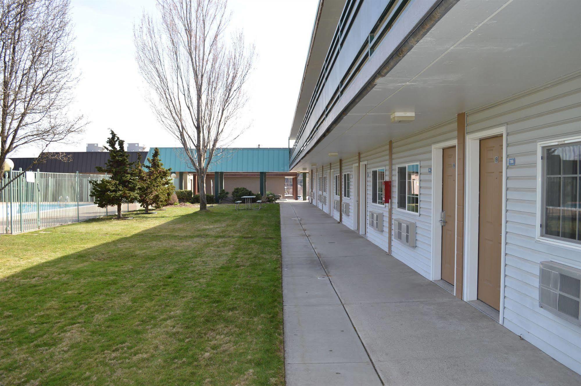 Econo Lodge & Suites Spokane Luaran gambar